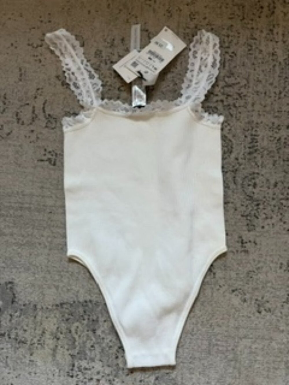 🧡3/$15  NWT Zara White Bodysuit M